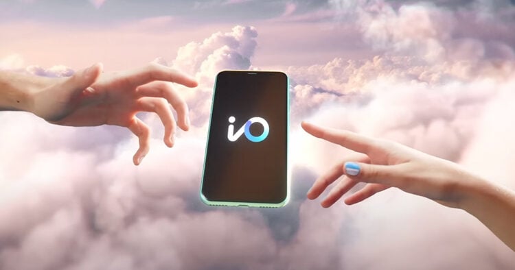 “La CreaciOn”: la campaña de iO que presenta la nueva era de las finanzas digitales en Perú 1 Mercado negro1000x525 3