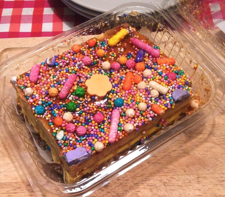 Turrón peruano: conoce 5 productos creativos inspirados en este tradicional postre 1 Turron dona pepa