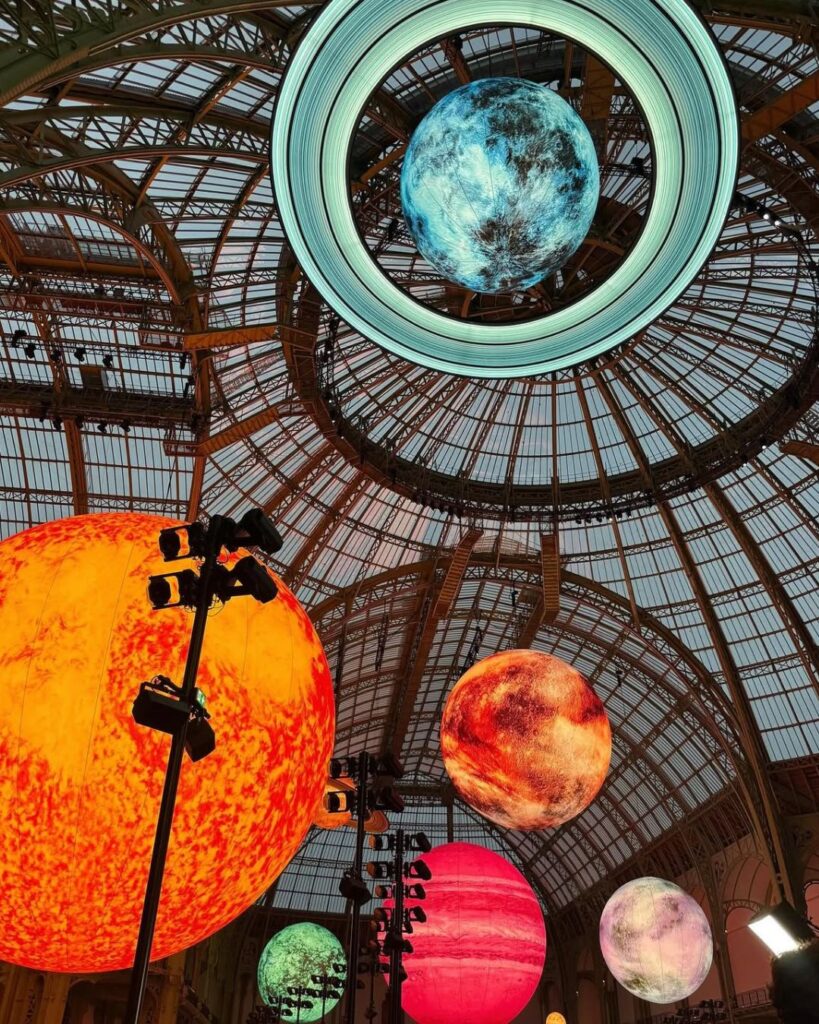 Chanel convierte su pasarela en una galaxia para marcar el inicio de una nueva era 5 diseno sin titulo3