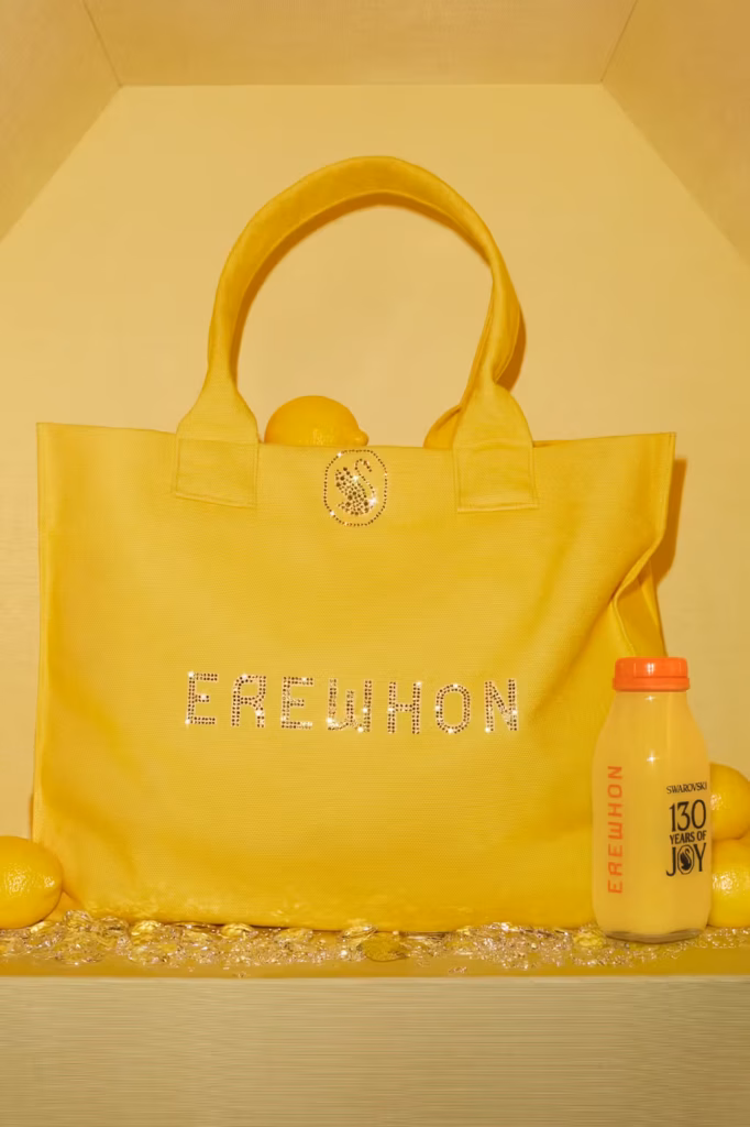 Swarovski celebra su aniversario con un jugo brillante y un tote de lujo 2 https hypebeast.com image 2025 10 28 swarovski celebrates 130 years erewhon signature tote bag juice collaboration release info 001