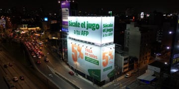 JMT Outdoors presenta el primer edificio totalmente forrado con más de 1.100 m2 al estilo Times Square 5 default