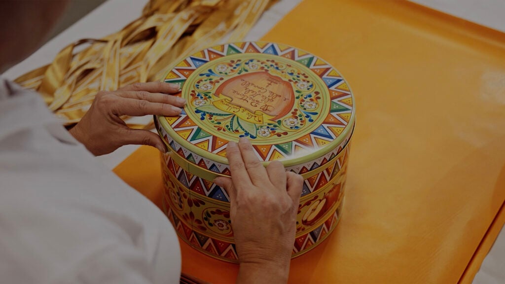 dolce and gabbana fiasconaro nuovo panettone mele e cannella 2023 cover