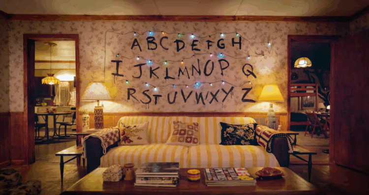 Airbnb convierte la icónica casa de los Byers en una experiencia inmersiva para fans de Stranger Things 1 Diseno 2025 12 03T153629.087