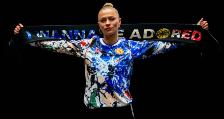 The Stone Roses: la colección de adidas y Manchester United que conecta fútbol y música 1 Diseno 76