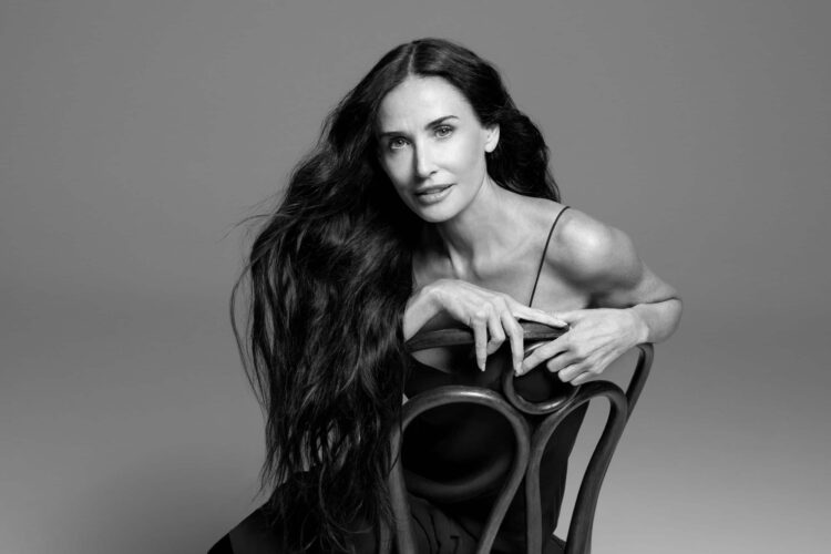 Demi Moore se convierte en la embajadora global de Kérastase 1 KER REVEAL 26 DEMI MOORE FULL