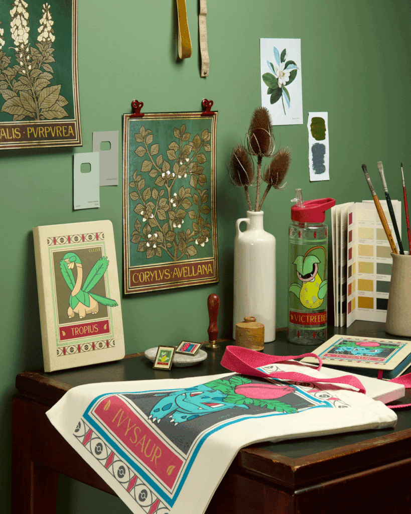 Pokémon se une a museo de Londrés para lanzar tienda temporal inspirada en la Pokécology 5 Pokemon Lifestyle251028 007 1