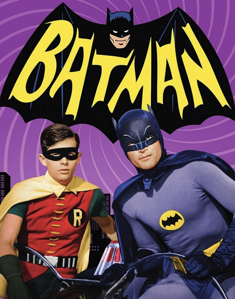 El Batman de Adam West cumple 60 años: ¿sabías que protagonizó un anuncio de seguridad vial? 2 grafica cuerpo 2026 01 12T121229.640