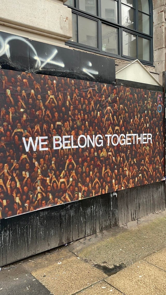 ¿Harry Styles está de vuelta? Estos enigmáticos anuncios indicarían que sí 1 harry styles is back posters for we belong together have v0 yodmndmh1ycg1