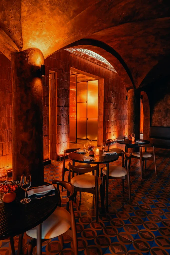 Partes del restaurante phygital. 