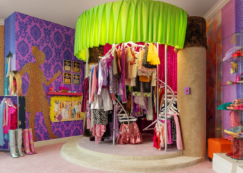 MercadoNegro 12 Airbnb abre la casa de Hannah Montana para celebrar los 20 años de la serie