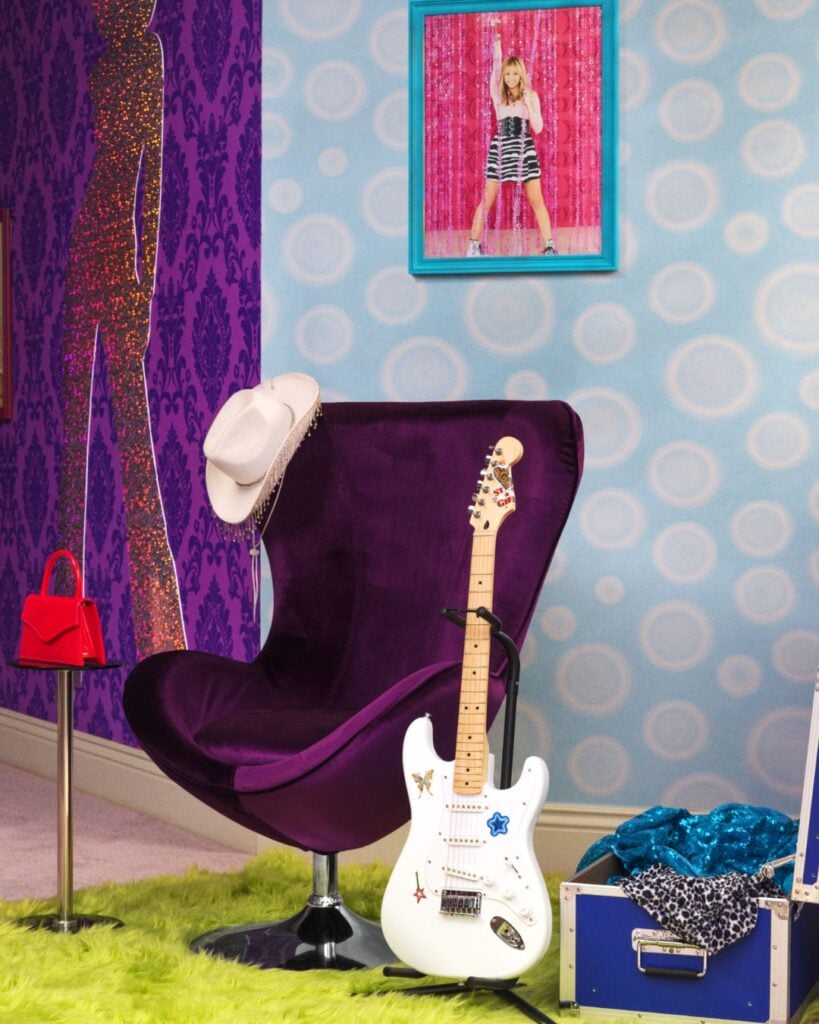 Airbnb abre la casa de Hannah Montana para celebrar los 20 años de la serie 4 Diseno sin titulo 2