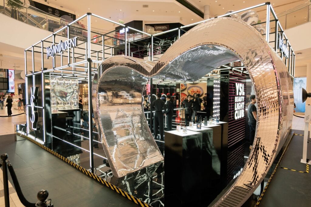 YSL Beauty lanza su línea de maquillaje en Perú y la activa con el “Beauty Light Club” 3 P1175040 1