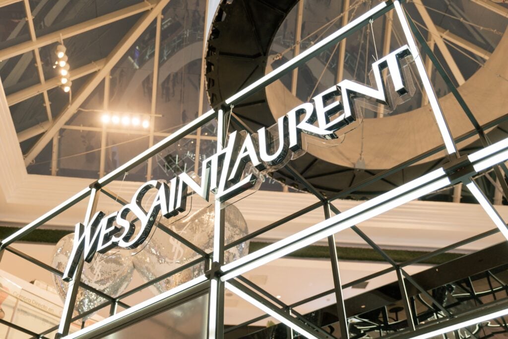 YSL Beauty lanza su línea de maquillaje en Perú y la activa con el “Beauty Light Club” 6 P1175078 1