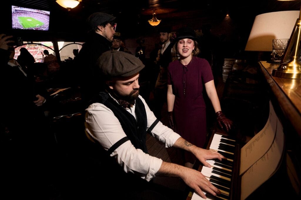 atletico madrid peaky blinders pub 4