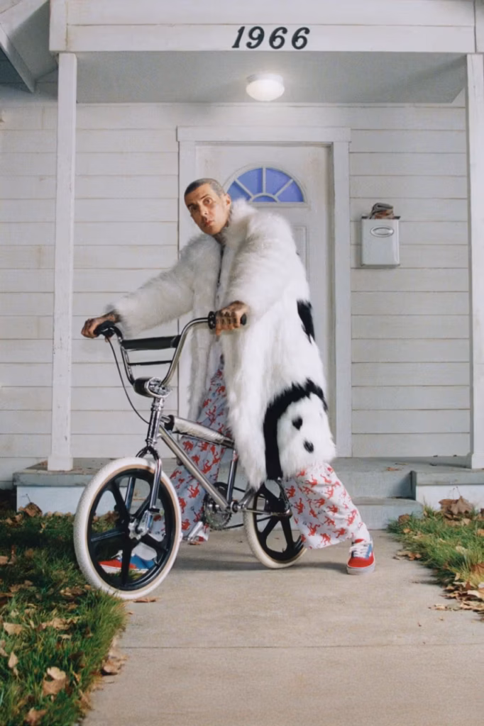 Vans celebra los 60 años de las Authentic con SZA, Hayley Williams y Travis Barker 7 https bae.hypebeast.com files 2026 03 09 vans off the wall authentic sneakers spring campaign sza hayley williams travis barker info where to buy 7