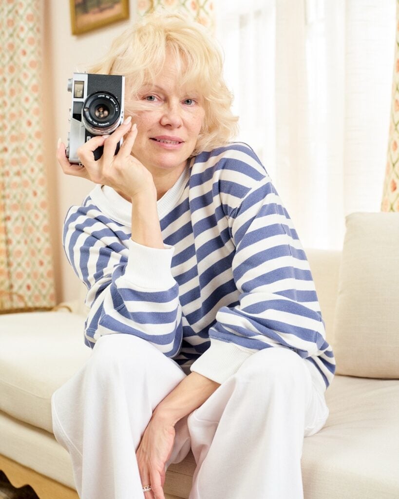 Pamela Anderson se luce en campaña de Aerie.