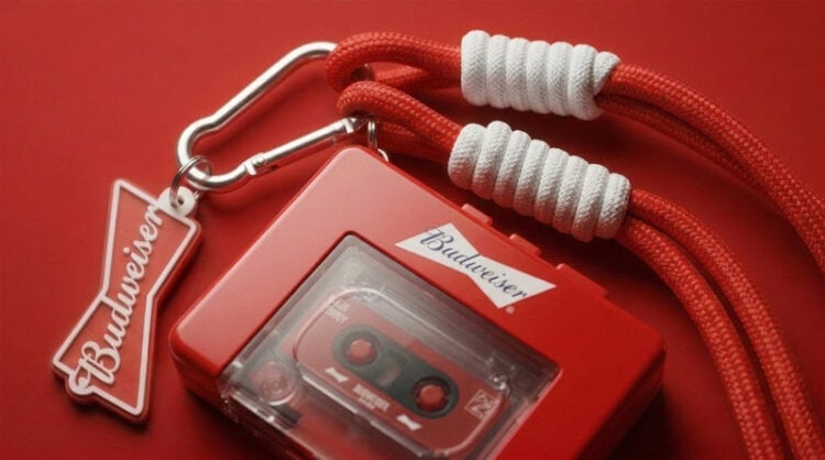 Budweiser prepara un souvenir en forma de casete para el Lollapalooza Brasil 2026 1 unnamed