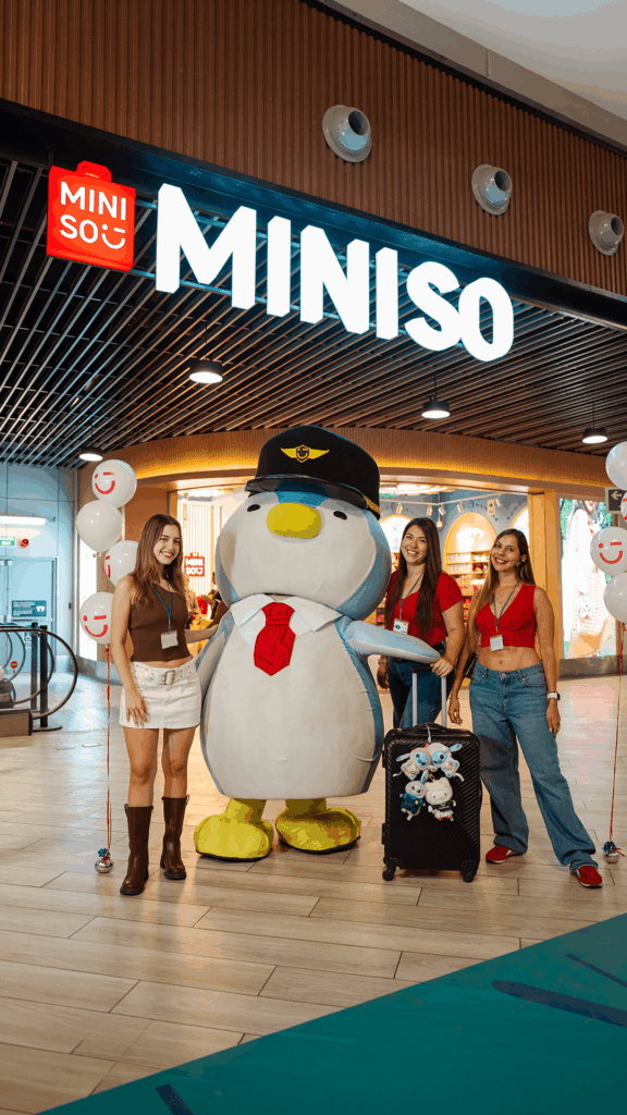 MINISO alcanza un nuevo hito en Perú con su llegada al aeropuerto y el debut de su formato MINISO FRIENDS en la región 3 2. 1080x1920 1