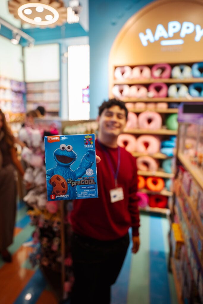 MINISO alcanza un nuevo hito en Perú con su llegada al aeropuerto y el debut de su formato MINISO FRIENDS en la región 11 DSC08328 1