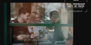 Amstel captura momentos reales de amistad con fotos tomadas sin permiso