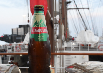 Cusqueña llega a sedes del Mundial a bordo del B.A.P. Unión