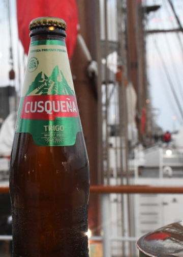 Cusqueña llega a sedes del Mundial a bordo del B.A.P. Unión