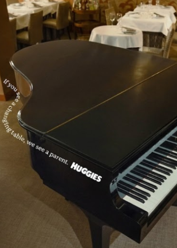 MercadoNegro 31 Campaña de Huggies