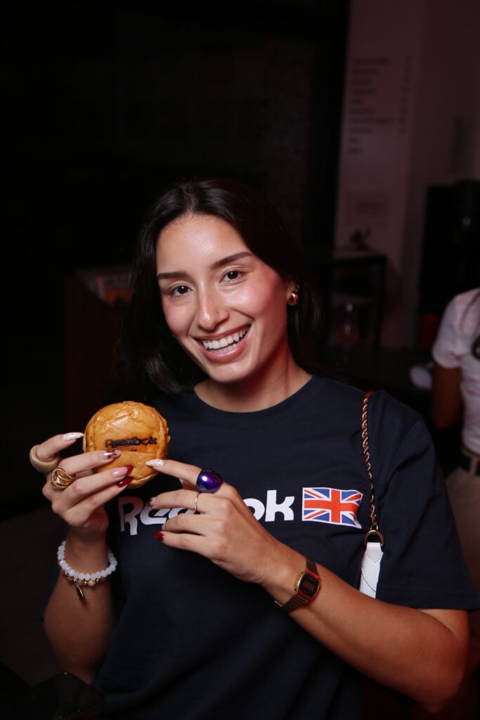 Maji Tello collab de Bendita Burger 1 1