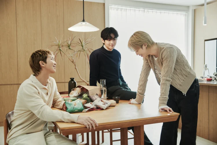 BTS lanza su marca de fideos ramen y bebidas