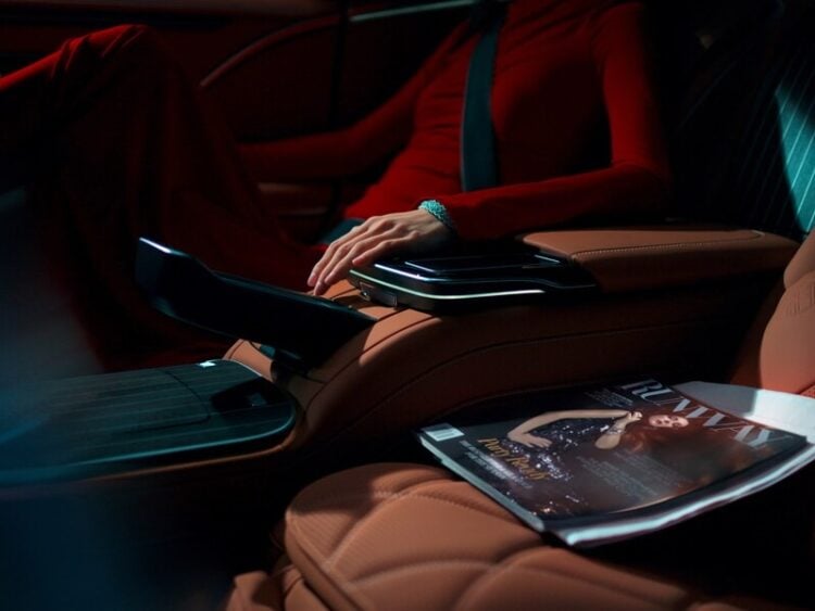 Mercedes Benz - El diablo viste a la moda