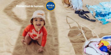 Nivea utiliza la sombra de padres y madres como eje visual para su nueva campaña de protección solar 4 Nivea Sun utiliza la sombra de padres y madres como eje visual para su nueva campaña