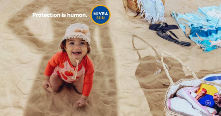 Nivea Sun utiliza la sombra de padres y madres como eje visual para su nueva campaña