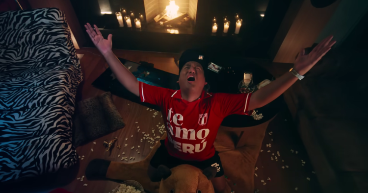 Jorge Luna convierte la ausencia de Perú en el Mundial en su nueva campaña con Apuesta Total