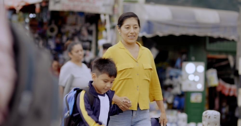 "Mamá emprendedora": Amsterdam y ASEP grafican la dura realidad del emprendedor peruano víctima de extorsión 3 image 17