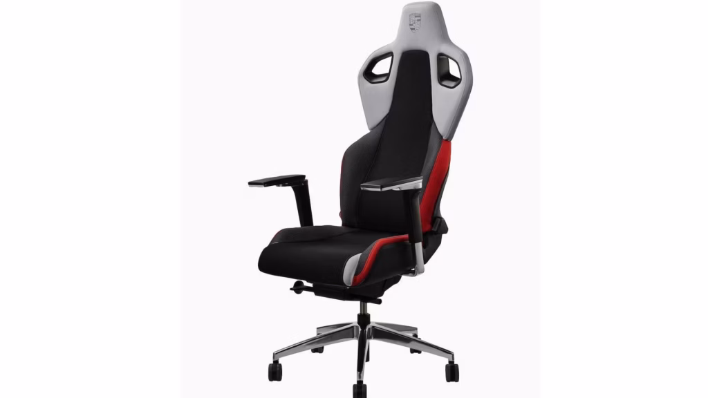 Porsche, al igual que Toyota, también tuvo su silla gamer de un auto 