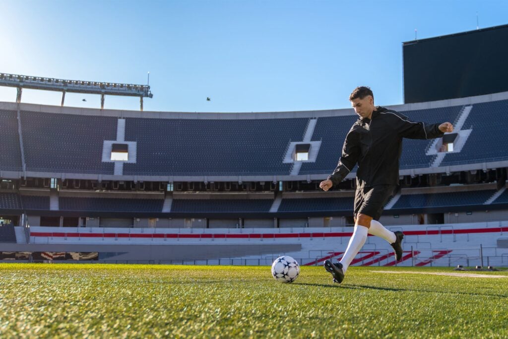 01 Monumental Gonzalo Montiel Penalty Airbnb Credit Alejandro Graham