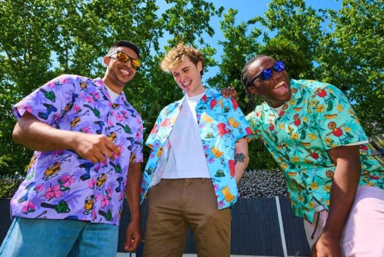 Aldi lanza camisas hawaiana