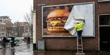 Ámsterdam prohíbe publicidad de carne en las calles