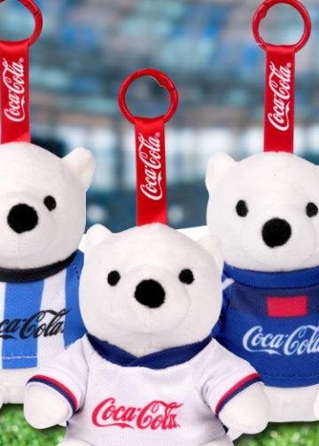 MercadoNegro 34 Coca-Cola lanza nueva línea de sus peluches de osos por el Mundial
