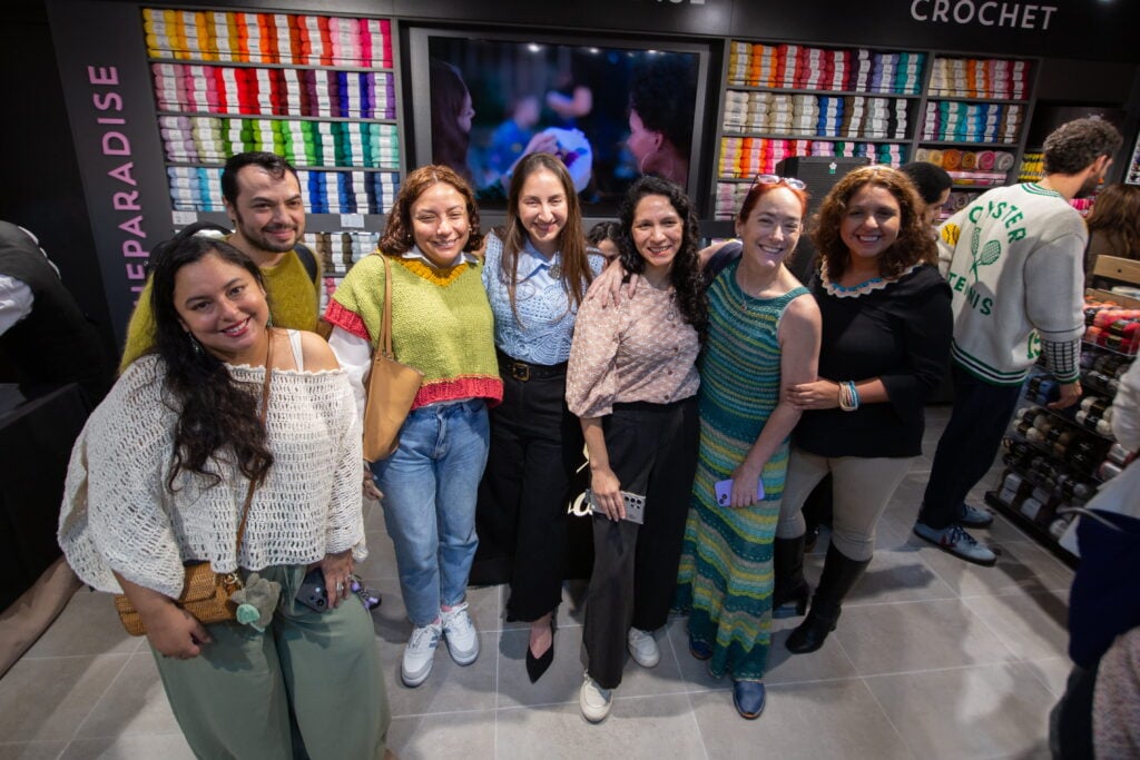 Revesderecho abre su primera tienda en Perú y apuesta por el auge del tejido como tendencia de bienestar, comunidad y creatividad 10 Copia de 17 1