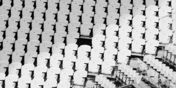 "Aquí, el racismo no tiene lugar": Corinthians retira butaca de su estadio en campaña antirracista
