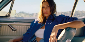 Hailey Bieber protagoniza la nueva campaña de verano de Mango