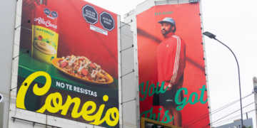 "No te resistas, conejo": la acción de AlaCena que aprovechó la campaña de Bad Bunny con adidas 3 "No te resistas, conejo": la acción de AlaCena que aprovechó la campaña de Bad Bunny con adidas