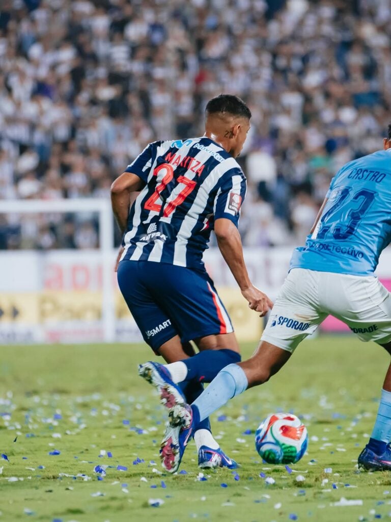 Equipo de Alianza Lima jugó con camisetas con el nombre de sus mamás por el Día de la Madre 2 Hay un amor que no conoce de limites una fuerza que nos empuja desde nuestro primer aliento y u 3