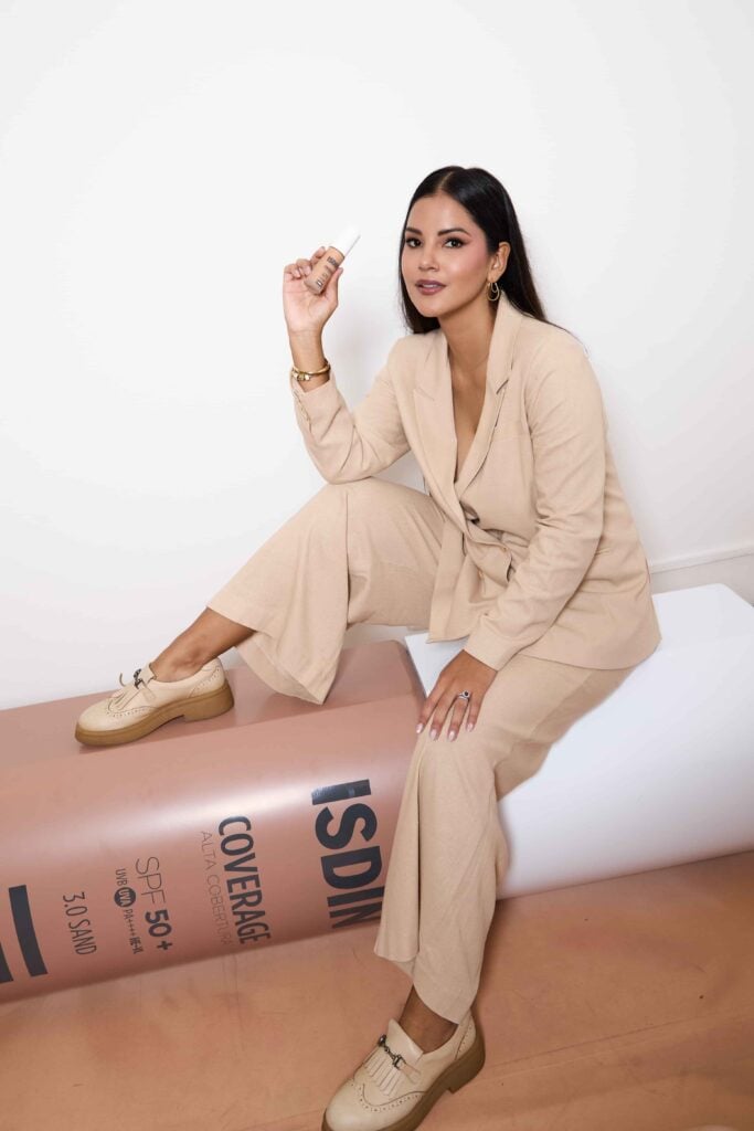 ISDIN Coverage llega al Perú: la primera base con muy alta protección SPF 50+ y alta cobertura 3 Isdin98 1