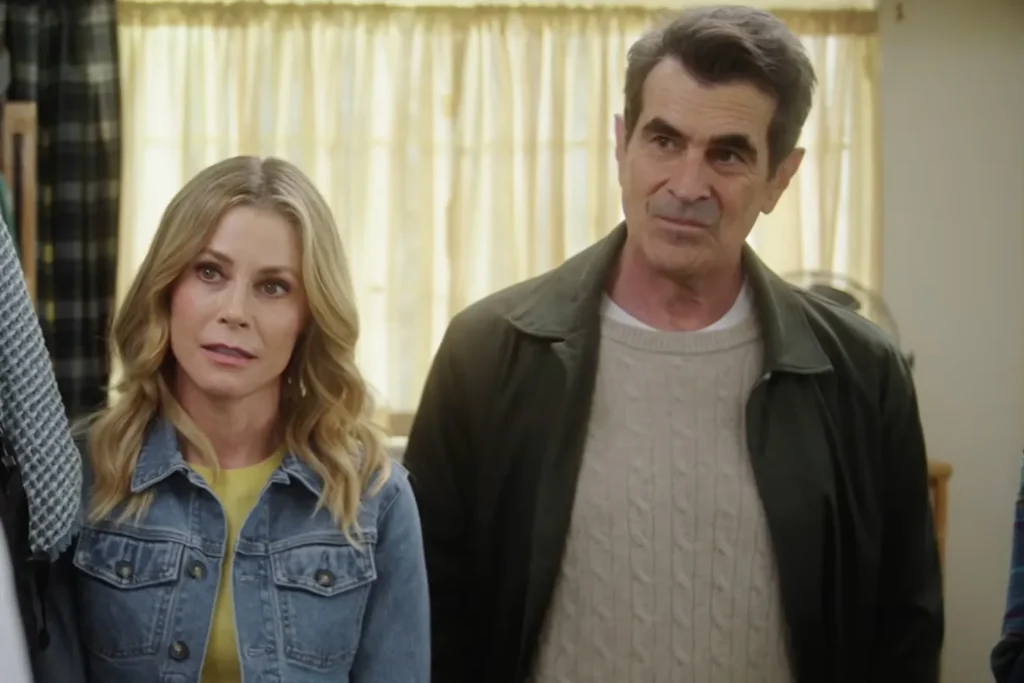 Campaña al estilo Modern Family trae de regreso a "Claire y Phil" para concientizar sobre la meningitis 4 Julie Bowen Ty Burrell Meningitis 051026 3 d62fd7d91a254552a40a9c71339358cf
