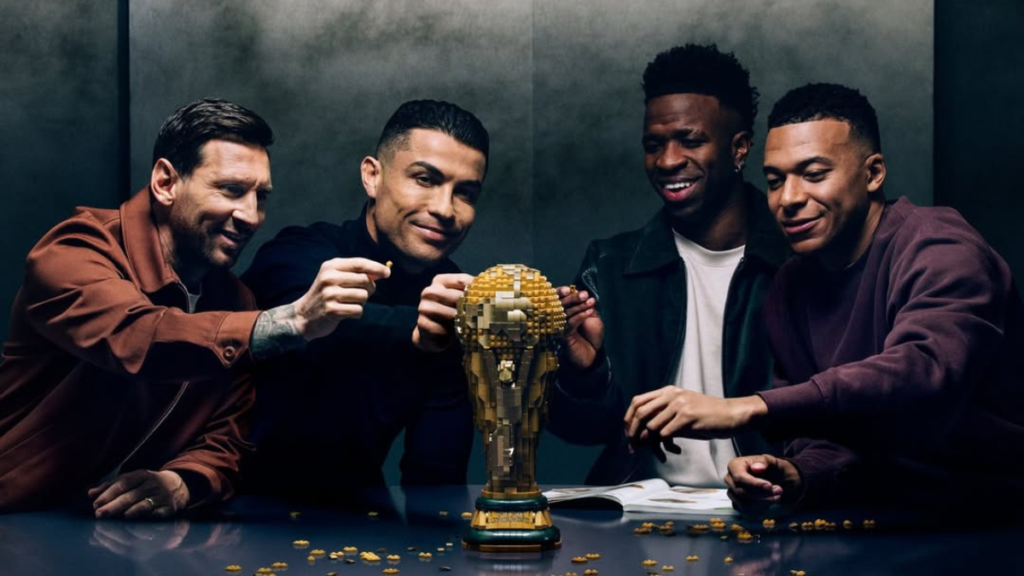 Messi, Cristiano, Mbappé y Vinicius llevan la rivalidad futbolística al universo LEGO 2 Messi, Cristiano, Mbappé y Vinicius llevan la rivalidad futbolística al universo LEGO.