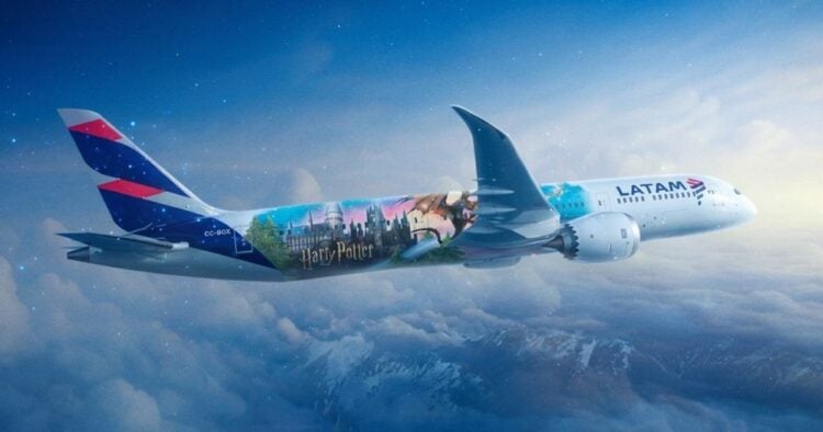 Avión temático de Harry Potter lleva a fanáticos "directo" a Hogwarts 1 PORTADA MN 2026 05 22T114216.000