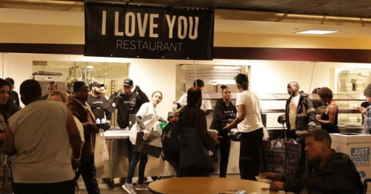 En este restaurante de de Jaden Smith pagar es opcional 1 En este restaurante de de Jaden Smith pagar es opcional