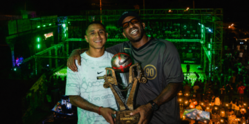Nike "Toma El Juego" llevó fútbol callejero a La Herradura junto a Farfán y Yotún 2 Nike "Toma El Juego" llevó el fútbol callejero a La Herradura junto a Farfán y Yotún